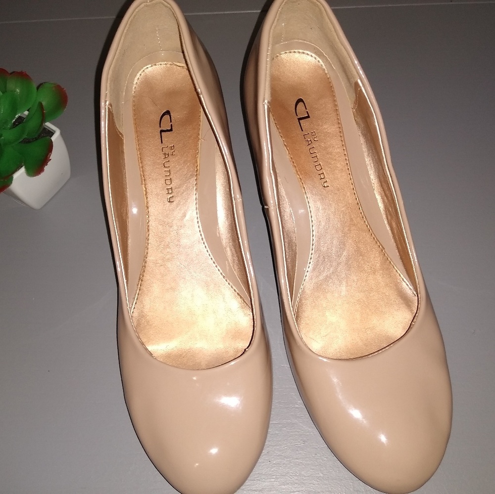 Chinese Laundry Wedges